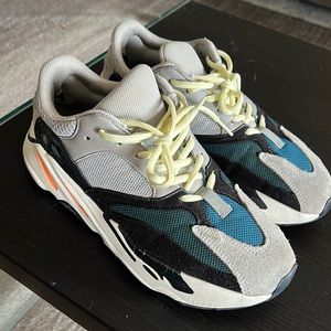 Yezzy Boost 700 Wave Runner